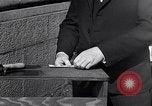 Standbild Fingerprint Service Station United States USA, 1936, aus Sekunde 53 historischem Filmmaterial Videoclip 65675031190