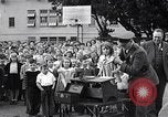Standbild Kinder Fingerabdrücke United States USA, 1936, aus Sekunde 22 historischem Filmmaterial Videoclip 65675031193