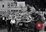 Standbild Kinder Fingerabdrücke United States USA, 1936, aus Sekunde 30 historischem Filmmaterial Videoclip 65675031193