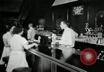 Image Army Navy Revue d'écran Lexington Kentucky USA, 1945, de la seconde 58 séquences d'archives historiques vidéo 65675031222