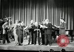 Immagine di Humorists United States USA, 1945, secondo 21 filmato di repertorio 65675031225