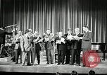 Immagine di Humorists United States USA, 1945, secondo 24 filmato di repertorio 65675031225