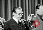 Immagine di Humorists United States USA, 1945, secondo 53 filmato di repertorio 65675031225
