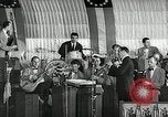 Immagine di Benny Goodman New York City USA, 1943, secondo 25 filmato di repertorio 65675031226