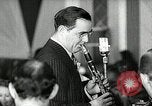 Immagine di Benny Goodman New York City USA, 1943, secondo 24 filmato di repertorio 65675031228