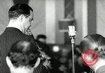 Immagine di Benny Goodman New York City USA, 1943, secondo 30 filmato di repertorio 65675031228