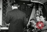 Immagine di Benny Goodman New York City USA, 1943, secondo 14 filmato di repertorio 65675031229