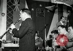 Immagine di Benny Goodman New York City USA, 1943, secondo 30 filmato di repertorio 65675031229