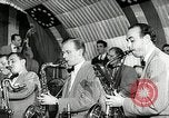 Immagine di Benny Goodman New York City USA, 1943, secondo 46 filmato di repertorio 65675031229