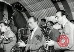 Immagine di Benny Goodman New York City USA, 1943, secondo 53 filmato di repertorio 65675031229