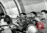 Immagine di Benny Goodman New York City USA, 1943, secondo 60 filmato di repertorio 65675031229
