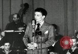 Immagine di Frank Sinatra New York City USA, 1943, secondo 14 filmato di repertorio 65675031231