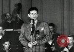Immagine di Frank Sinatra New York City USA, 1943, secondo 32 filmato di repertorio 65675031231