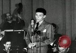 Immagine di Frank Sinatra New York City USA, 1943, secondo 38 filmato di repertorio 65675031231