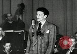 Immagine di Frank Sinatra New York City USA, 1943, secondo 52 filmato di repertorio 65675031231