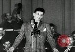 Immagine di Frank Sinatra New York City USA, 1943, secondo 55 filmato di repertorio 65675031231