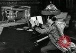 Immagine di Grande del jazz di Duke Ellington suona il pianoforte New York City USA, 1943, secondo 40 filmato di repertorio 65675031232