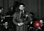 Standbild Frank Sinatra New York City USA, 1943, aus Sekunde 12 historischem Filmmaterial Videoclip 65675031234