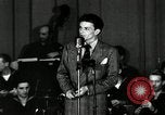 Standbild Frank Sinatra New York City USA, 1943, aus Sekunde 13 historischem Filmmaterial Videoclip 65675031234