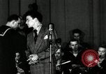 Standbild Frank Sinatra New York City USA, 1943, aus Sekunde 21 historischem Filmmaterial Videoclip 65675031234