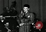 Standbild Frank Sinatra New York City USA, 1943, aus Sekunde 38 historischem Filmmaterial Videoclip 65675031234