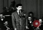Standbild Frank Sinatra New York City USA, 1943, aus Sekunde 42 historischem Filmmaterial Videoclip 65675031234