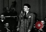 Standbild Frank Sinatra New York City USA, 1943, aus Sekunde 51 historischem Filmmaterial Videoclip 65675031234
