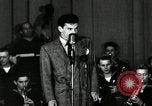 Standbild Frank Sinatra New York City USA, 1943, aus Sekunde 61 historischem Filmmaterial Videoclip 65675031234