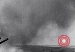 Standbild Pearl Harbor Angriff Pearl Harbor Hawaii USA, 1941, aus Sekunde 19 historischem Filmmaterial Videoclip 65675031299