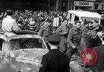 Image des prisonniers alliés Paris France, 1944, de la seconde 21 séquences d'archives historiques vidéo 65675031306