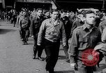 Image des prisonniers alliés Paris France, 1944, de la seconde 26 séquences d'archives historiques vidéo 65675031306