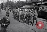 Image des prisonniers alliés Paris France, 1944, de la seconde 50 séquences d'archives historiques vidéo 65675031306