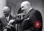 Immagine di Il Presidente Truman saluta i capi di Stato United States USA, 1948, secondo 11 filmato di repertorio 65675031323