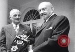 Immagine di Il Presidente Truman saluta i capi di Stato United States USA, 1948, secondo 18 filmato di repertorio 65675031323