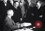 Immagine di Il Presidente Truman saluta i capi di Stato United States USA, 1948, secondo 48 filmato di repertorio 65675031323