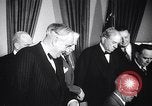 Immagine di Il Presidente Truman saluta i capi di Stato United States USA, 1948, secondo 55 filmato di repertorio 65675031323