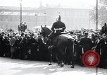 Standbild Charles Lindbergh Paris Frankreich, 1927, aus Sekunde 29 historischem Filmmaterial Videoclip 65675031337