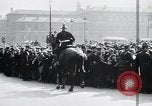 Standbild Charles Lindbergh Paris Frankreich, 1927, aus Sekunde 32 historischem Filmmaterial Videoclip 65675031337