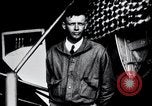Standbild Charles Lindbergh Curtiss Field New York USA, 1927, aus Sekunde 24 historischem Filmmaterial Videoclip 65675031351