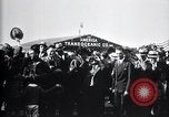 Standbild Charles Lindbergh Curtiss Field New York USA, 1927, aus Sekunde 32 historischem Filmmaterial Videoclip 65675031351