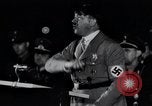 Standbild Adolf Hitler speech Deutschland, 1933, aus Sekunde 29 historischem Filmmaterial Videoclip 65675031390