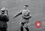 Standbild Adolf Hitler an der Sammlung und Parade Deutschland, 1939, aus Sekunde 7 historischem Filmmaterial Videoclip 65675031407