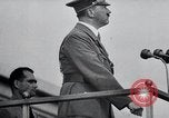 Standbild Adolf Hitler an der Sammlung und Parade Deutschland, 1939, aus Sekunde 25 historischem Filmmaterial Videoclip 65675031407
