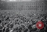 Standbild Adolf Hitler an der Sammlung und Parade Deutschland, 1939, aus Sekunde 40 historischem Filmmaterial Videoclip 65675031407
