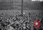 Standbild Adolf Hitler an der Sammlung und Parade Deutschland, 1939, aus Sekunde 47 historischem Filmmaterial Videoclip 65675031407