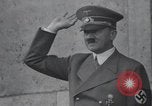 Standbild Adolf Hitler an der Sammlung und Parade Deutschland, 1939, aus Sekunde 48 historischem Filmmaterial Videoclip 65675031407