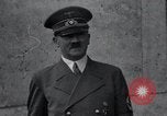 Standbild Adolf Hitler an der Sammlung und Parade Deutschland, 1939, aus Sekunde 50 historischem Filmmaterial Videoclip 65675031407