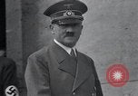 Standbild Adolf Hitler an der Sammlung und Parade Deutschland, 1939, aus Sekunde 54 historischem Filmmaterial Videoclip 65675031407