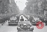 Standbild Adolf Hitler an der Sammlung und Parade Deutschland, 1939, aus Sekunde 60 historischem Filmmaterial Videoclip 65675031407