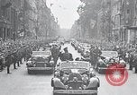Standbild Adolf Hitler an der Sammlung und Parade Deutschland, 1939, aus Sekunde 61 historischem Filmmaterial Videoclip 65675031407